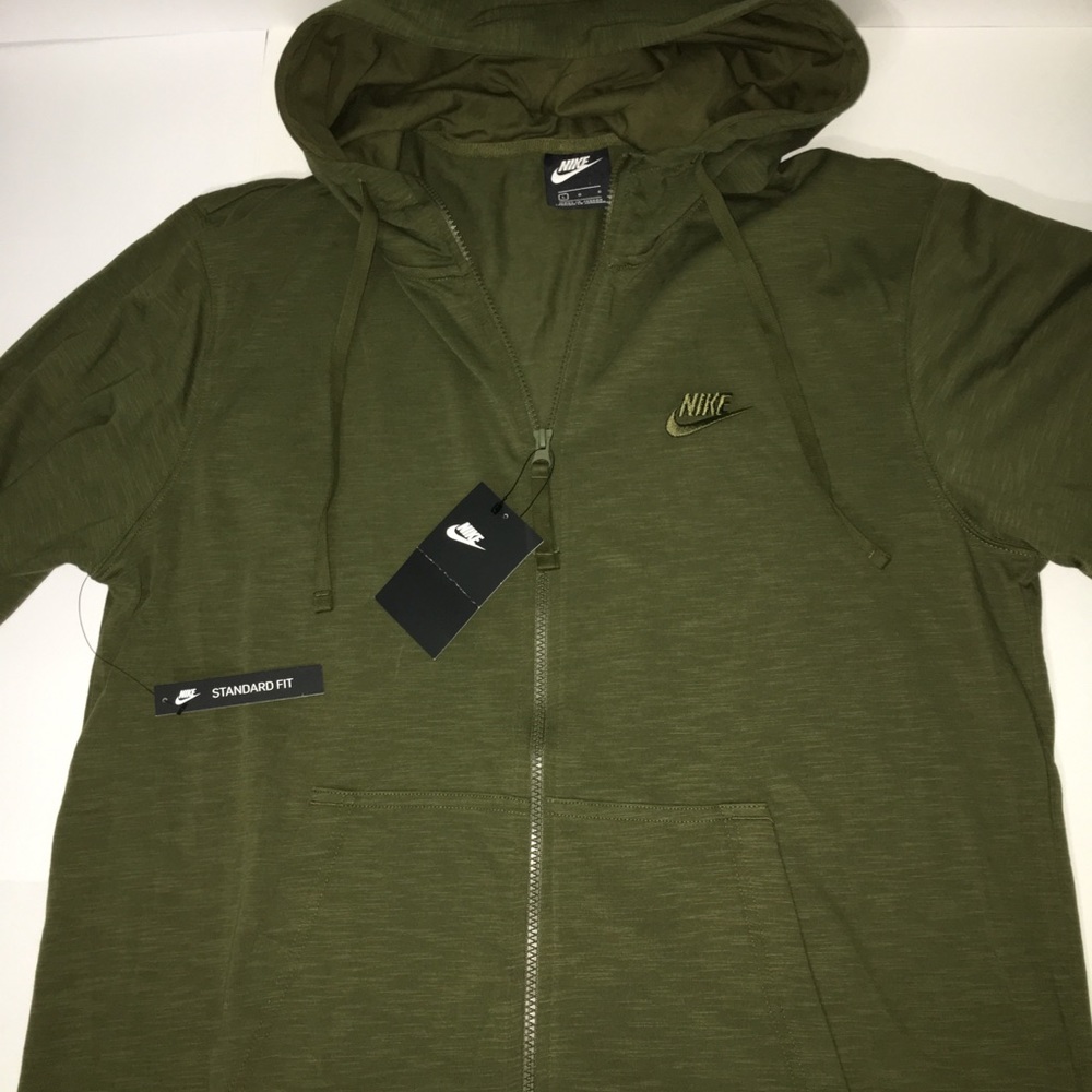 Men’s Nike Sportswear Jacket Medium Olive